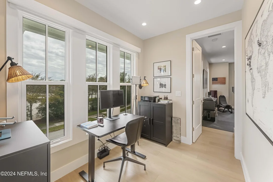 Photo of 469 GOLF VIEW Circle