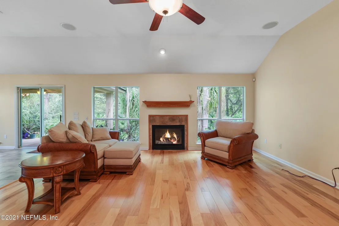 Photo of 420 HEATHER PARK Lane