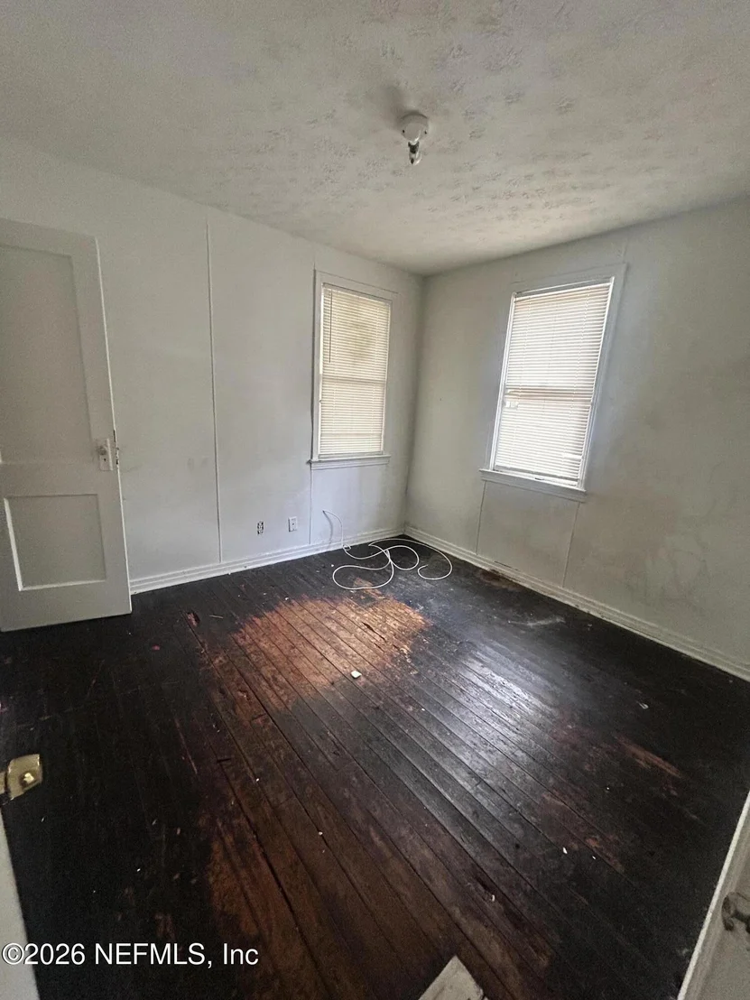 Photo of 3252 THOMAS Street