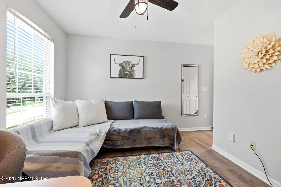 Photo of 1843 COMMODORE POINT Drive