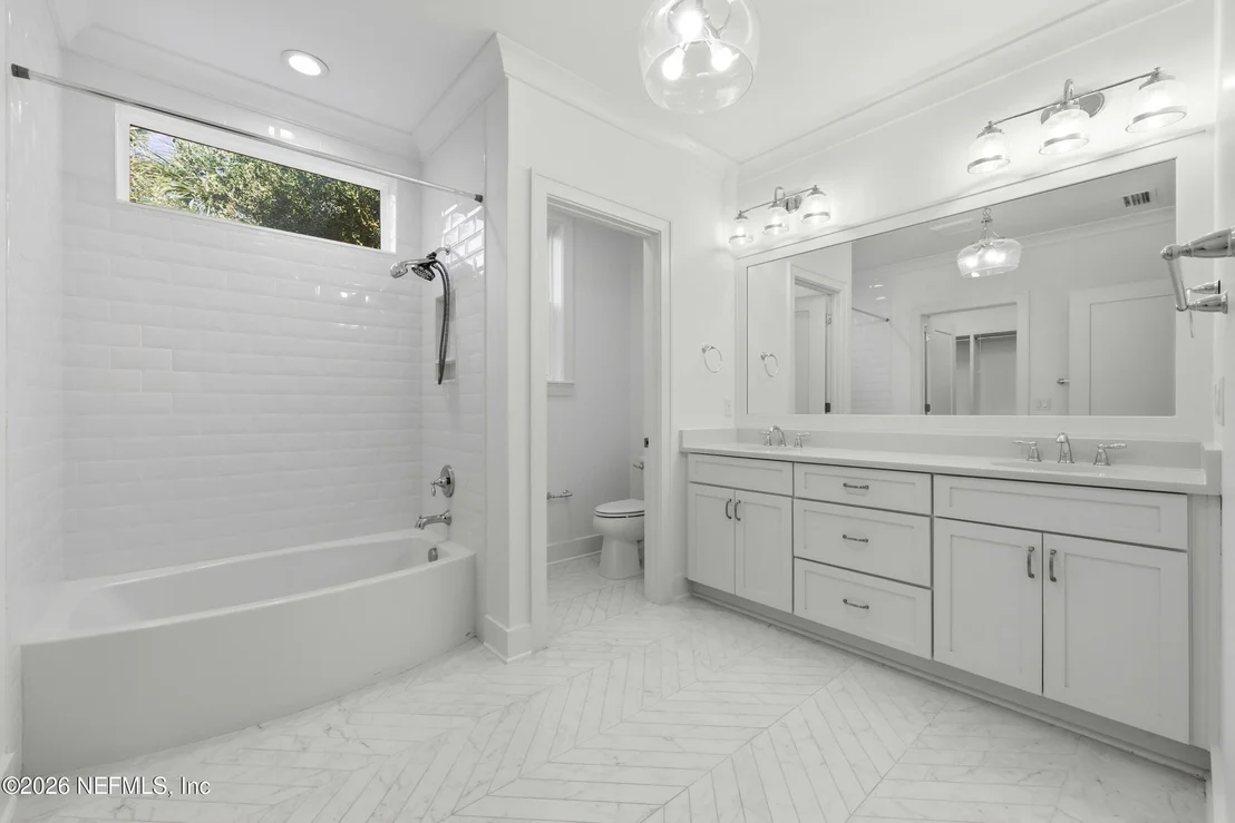 Photo of 264 OCEAN Boulevard