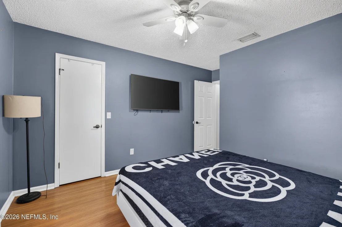 Photo of 8005 FLEUR DE LIS Drive