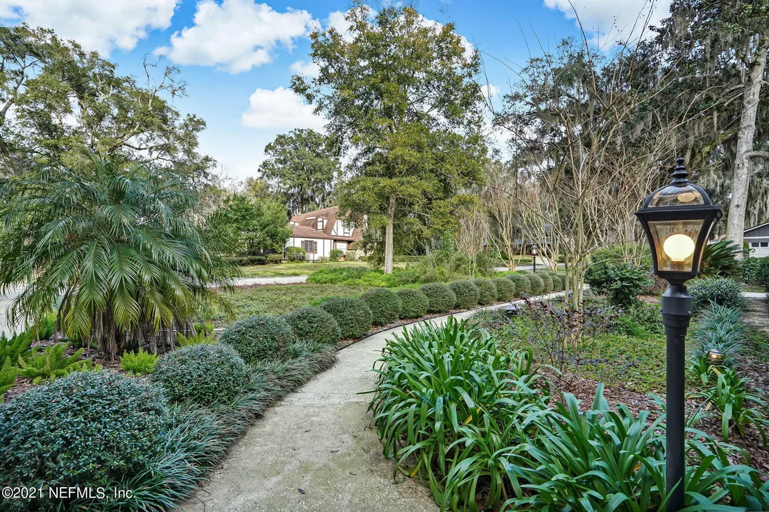 Photo of 11432 RIVER KNOLL Drive