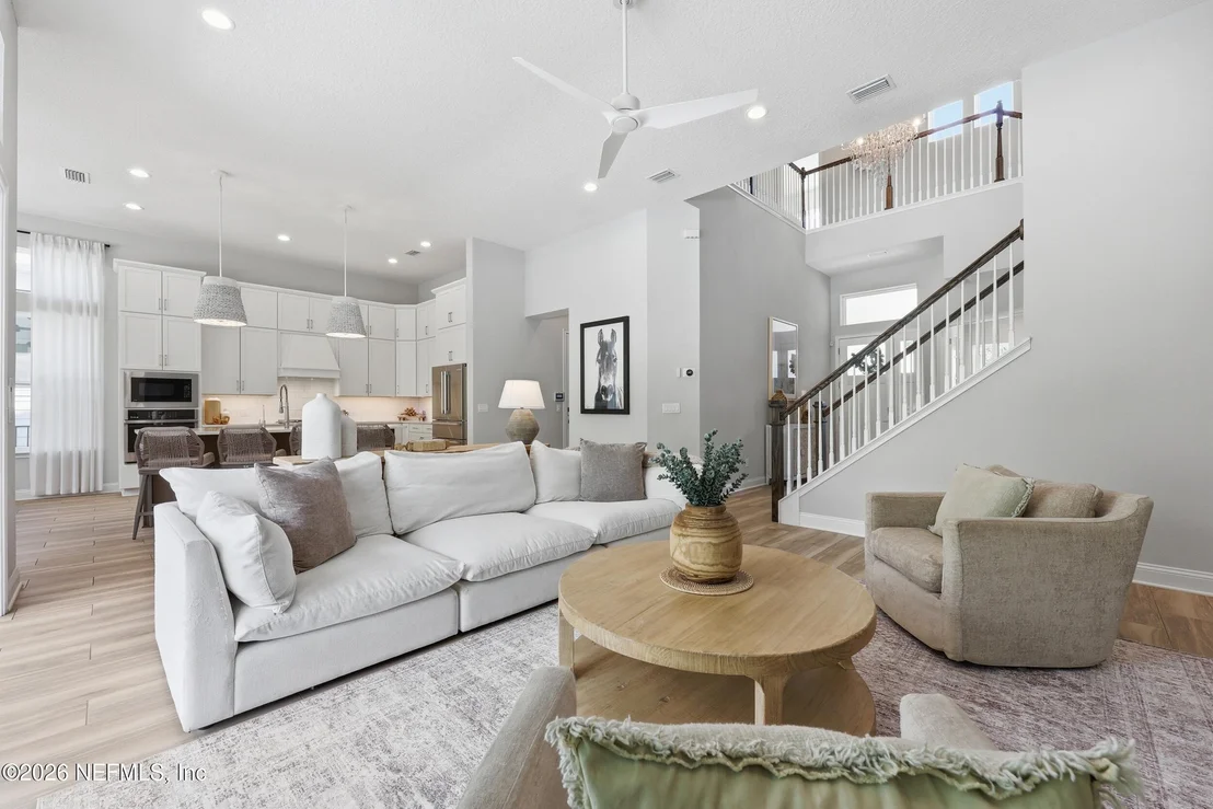 Photo of 351 PALM CREST Drive