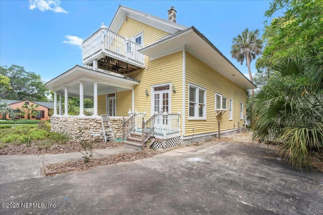 Photo of 223 RAINEY Avenue