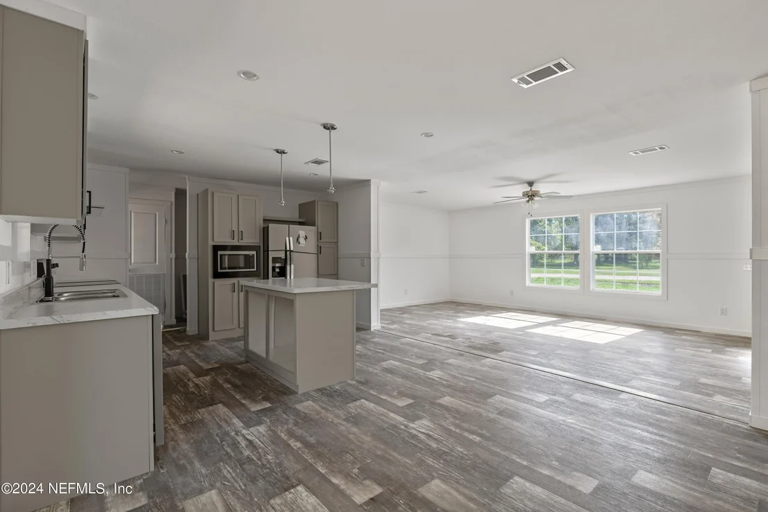 Photo of 2448 VIOLET Way