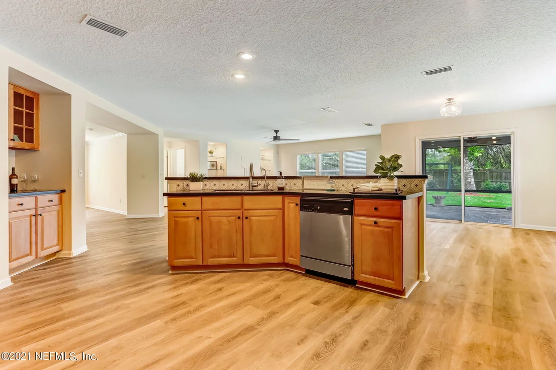 Photo of 1016 DUNSTABLE Lane