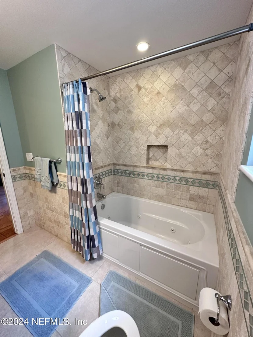 Photo of 1283 HARBOR OAKS Road