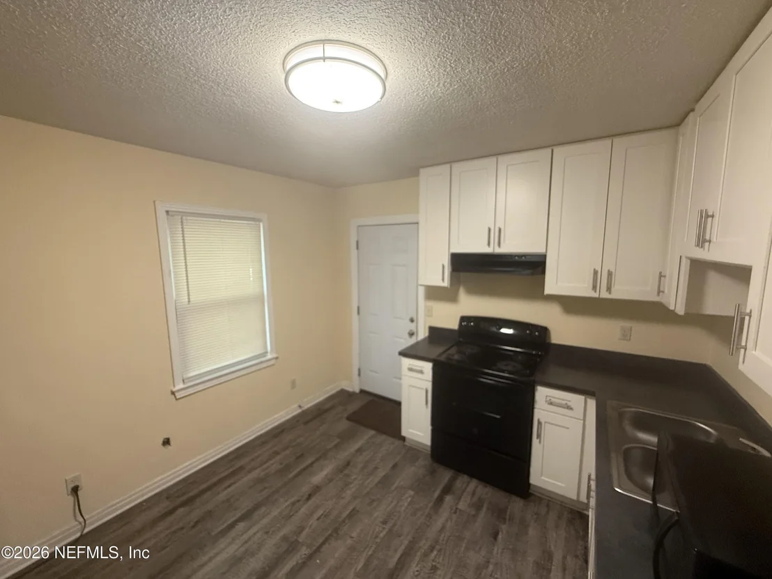Photo of 5332 COMMONWEALTH Avenue