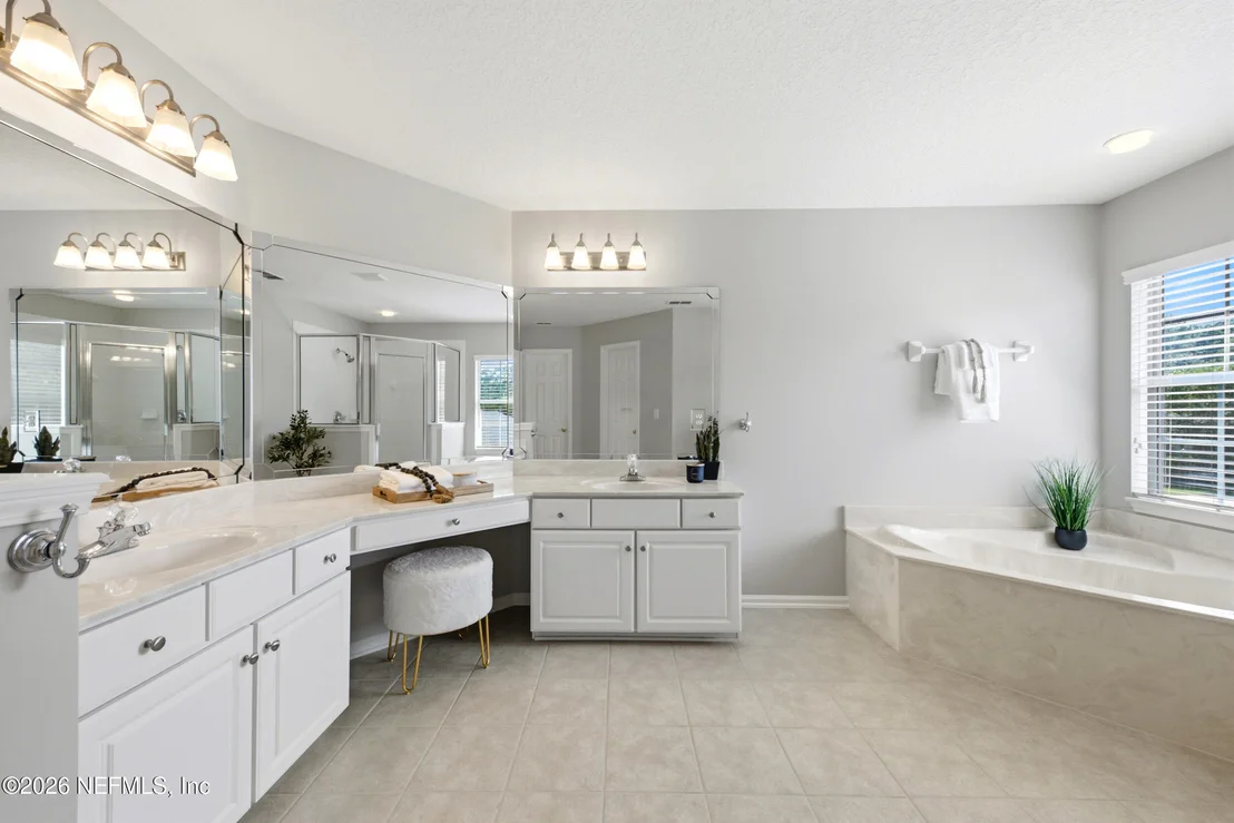 Photo of 1555 SUMMERDOWN Way