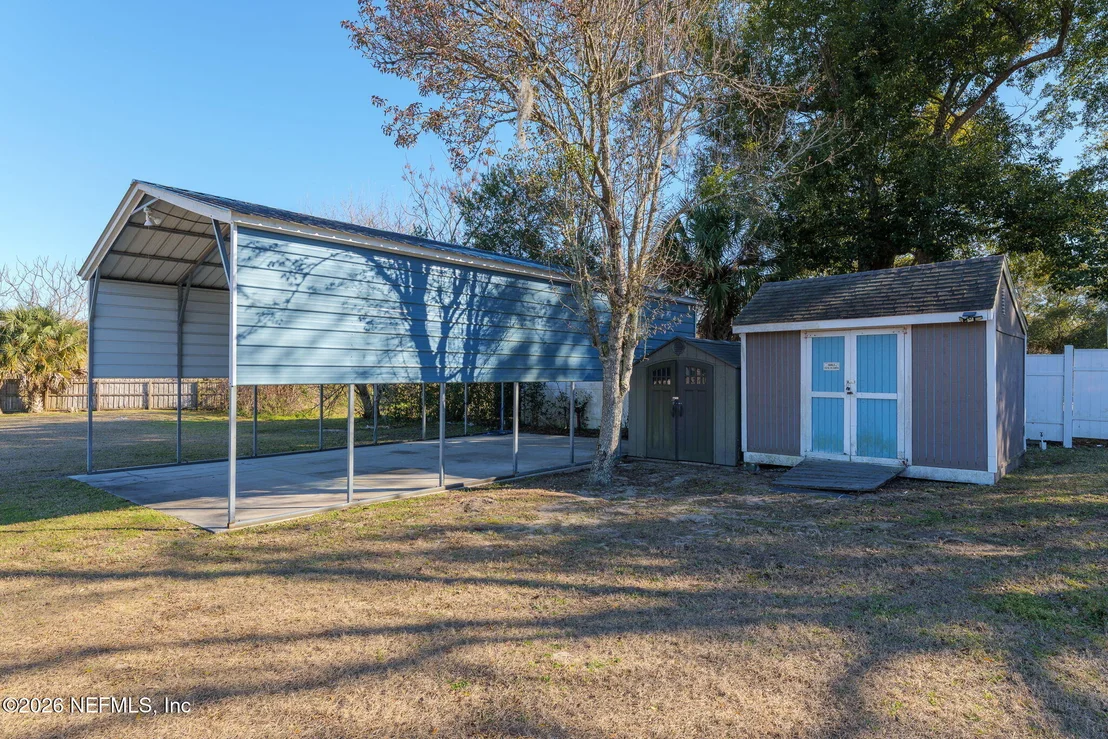 Photo of 1863 LIVE OAK Drive