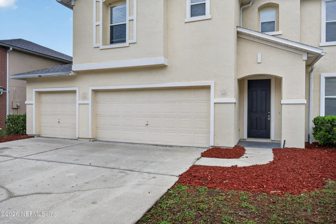 Photo of 2425 ADAMS LAKE Boulevard