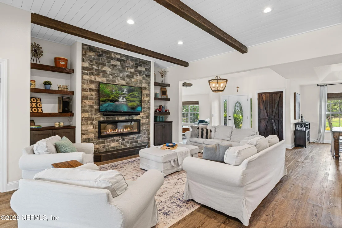 Photo of 8200 MORRISON Road