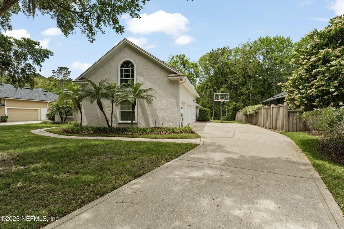 Photo of 140 BEAR PEN Road