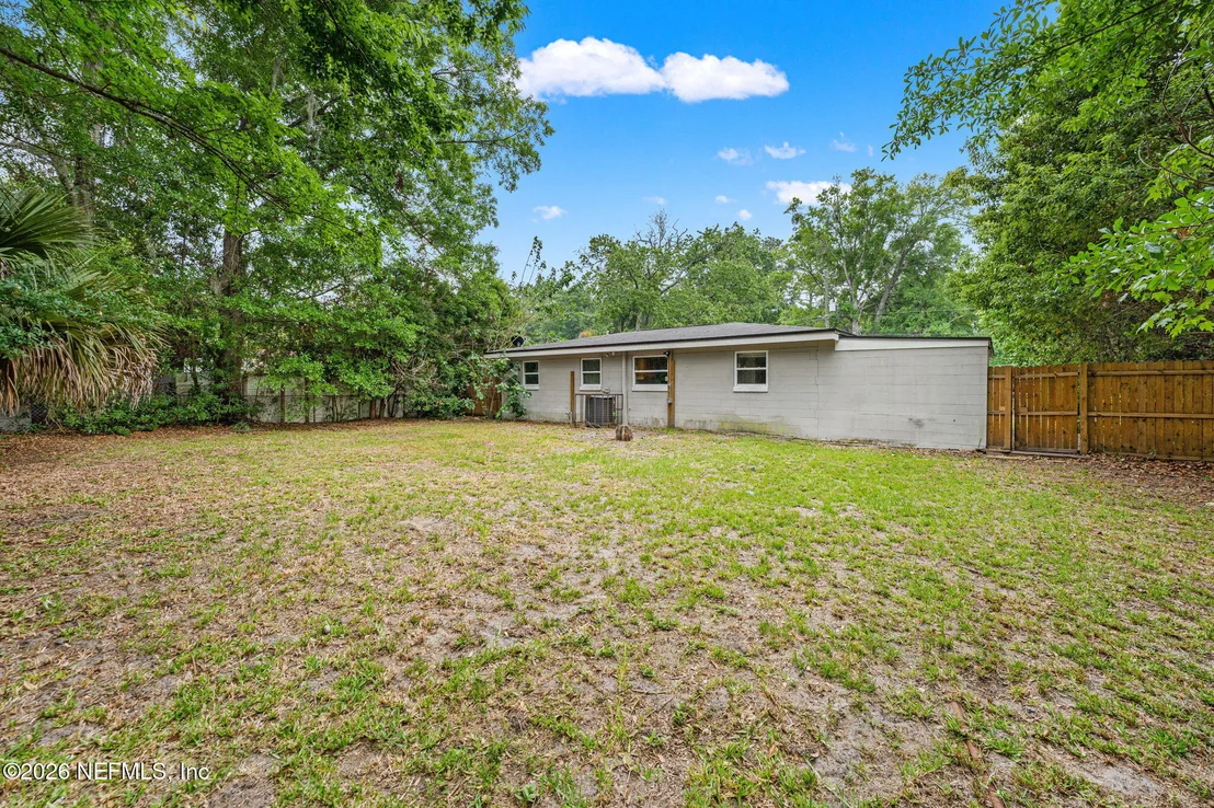 Photo of 6781 TINKERBELL Lane