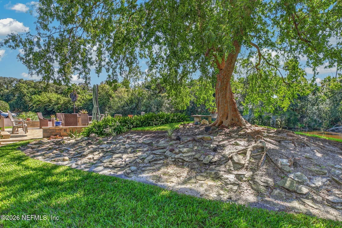 Photo of 2206 LAUGHING GULL Circle