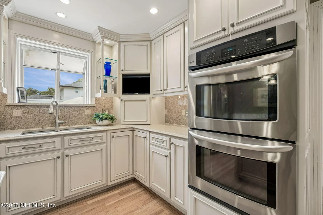 Photo of 4737 EXETER Lane