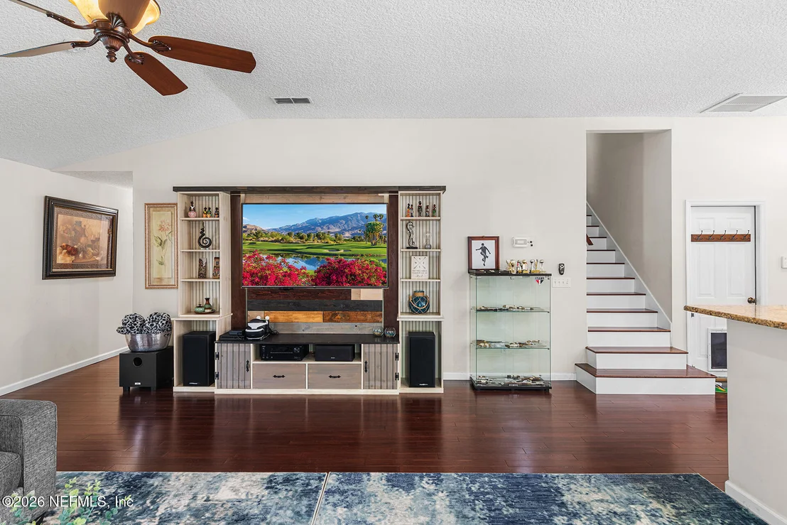 Photo of 204 CONNER Court