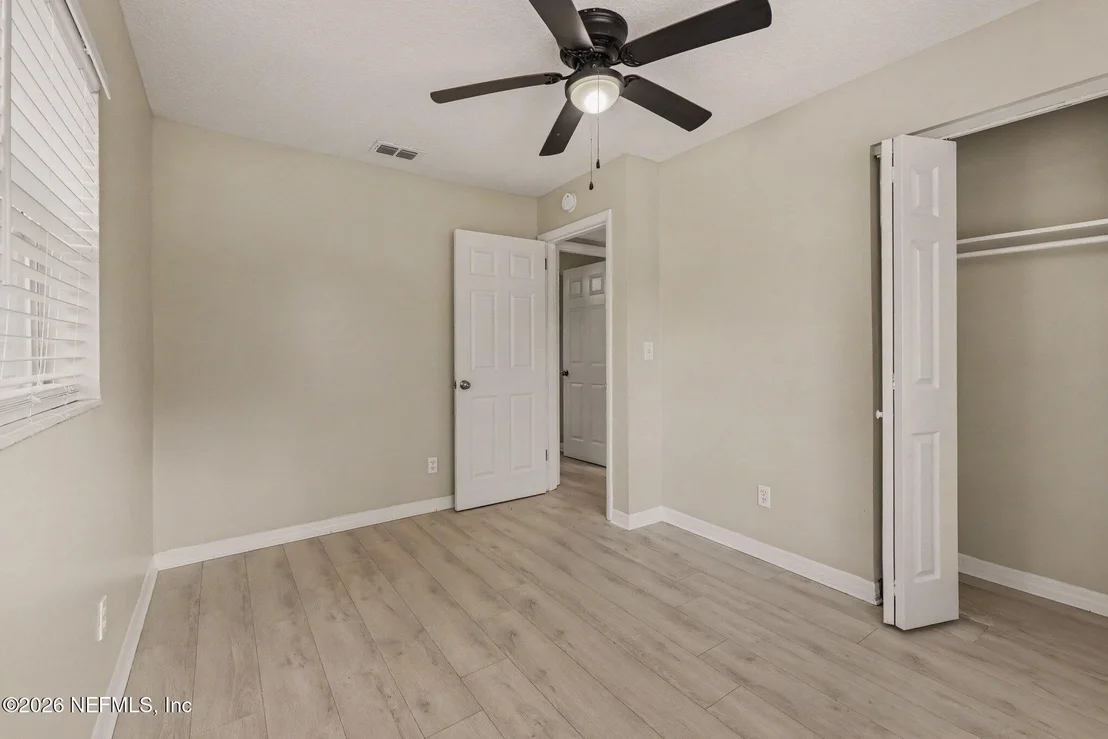 Photo of 6423 SHETLAND Road