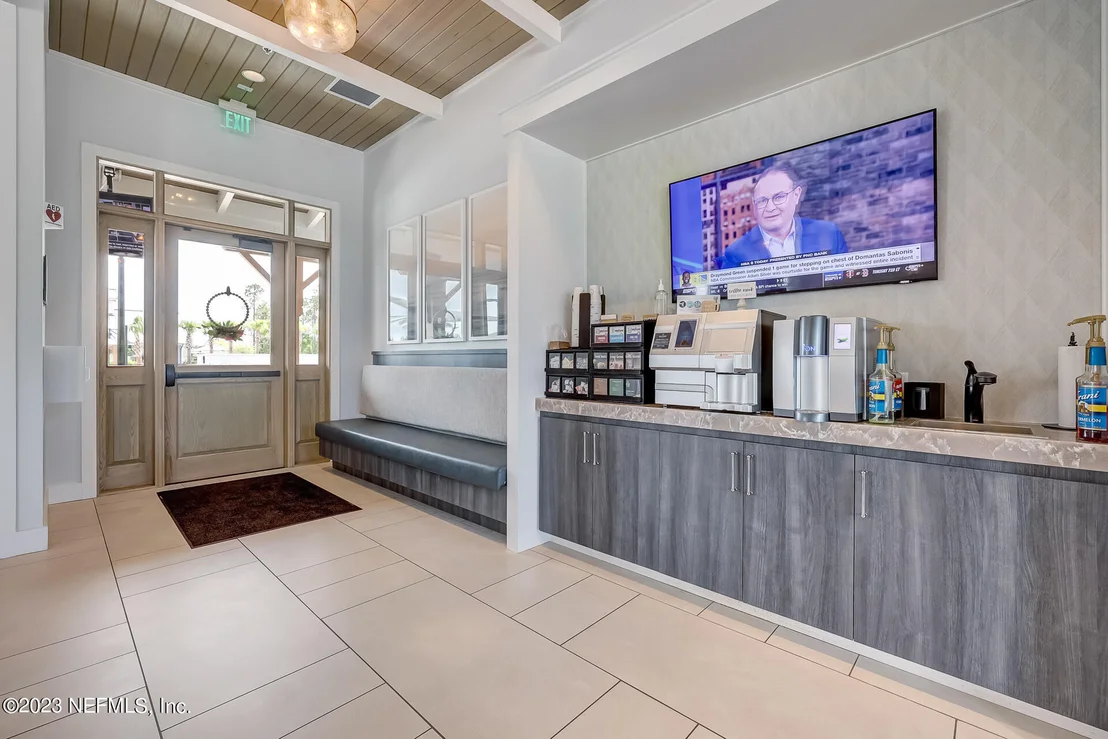 Photo of 214 HOPTREE Place