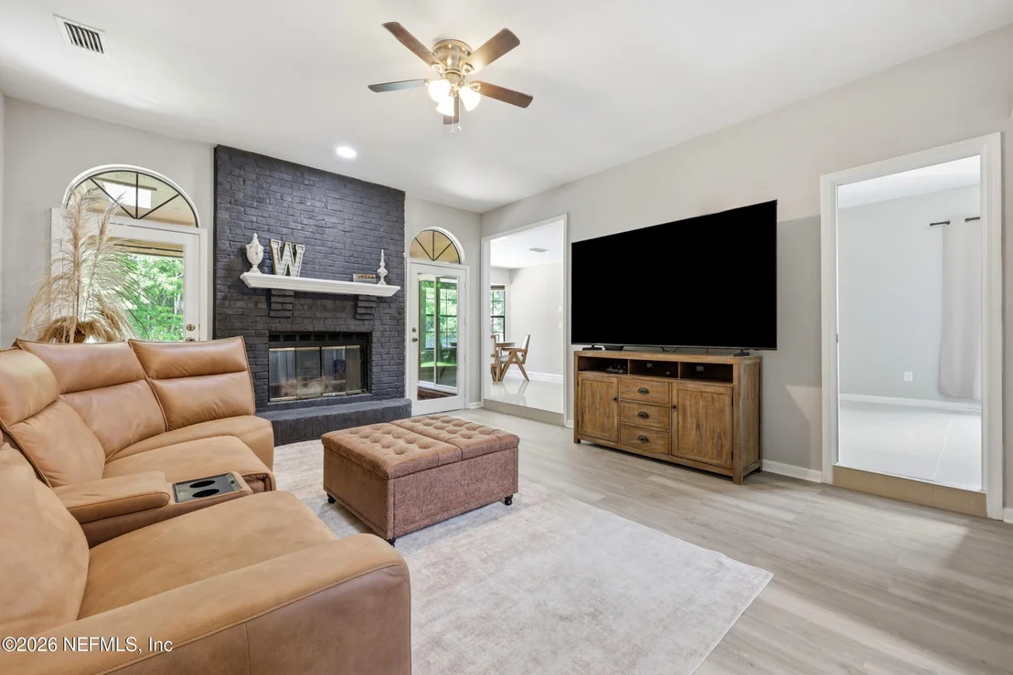 Photo of 668 FINGAL Drive