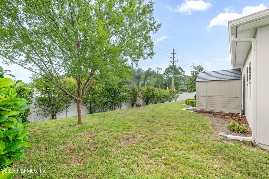 Photo of 216 DEERFIELD GLEN Drive