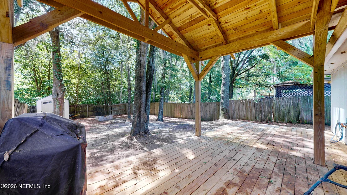 Photo of 877 JACKSON Road