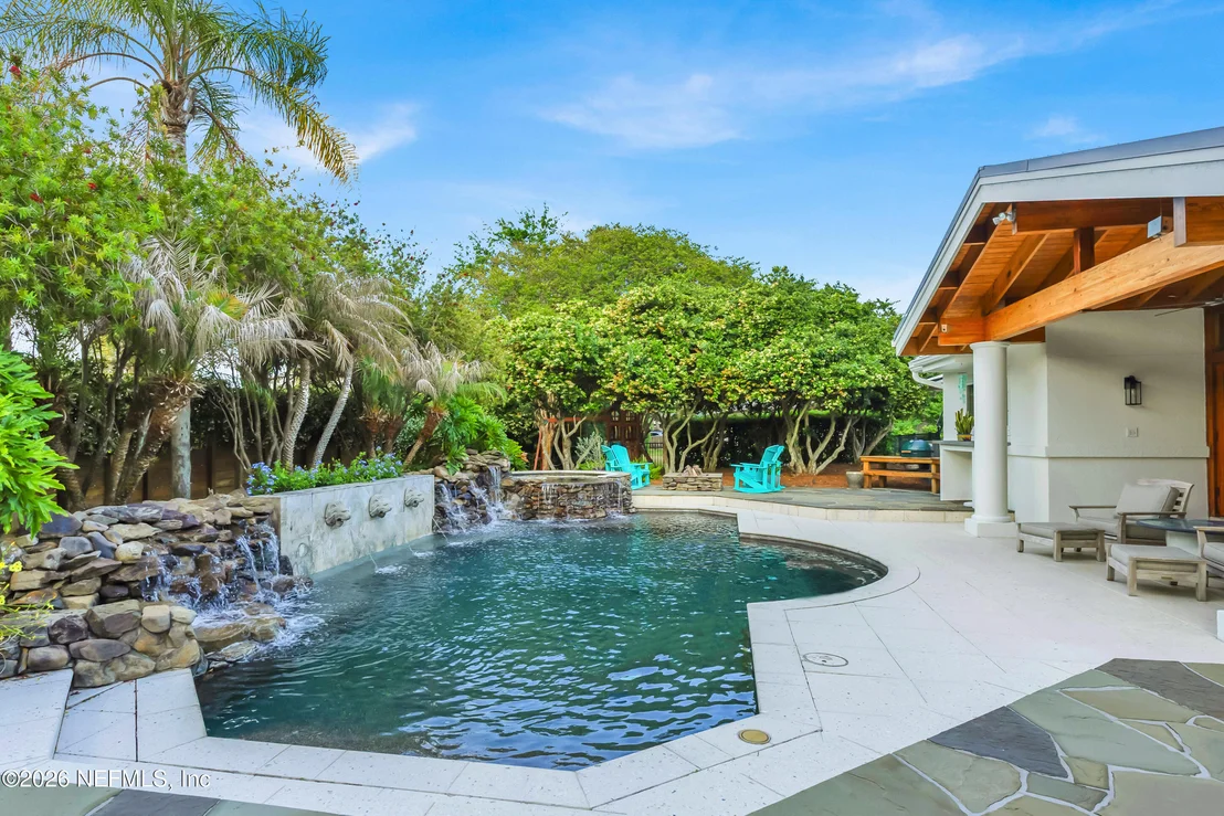 Photo of 33 CORONA Road