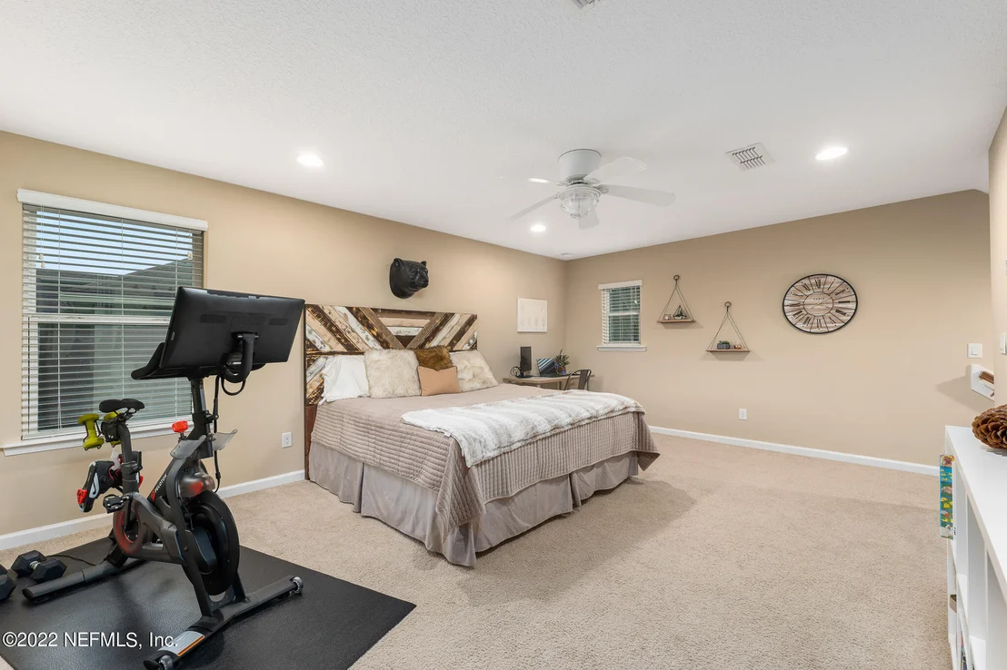 Photo of 212 ELLSWORTH Circle