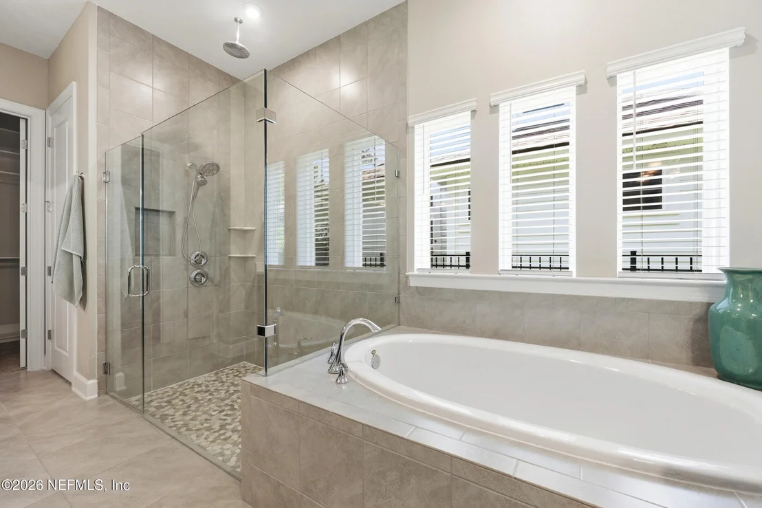 Photo of 359 GLENNEYRE Circle