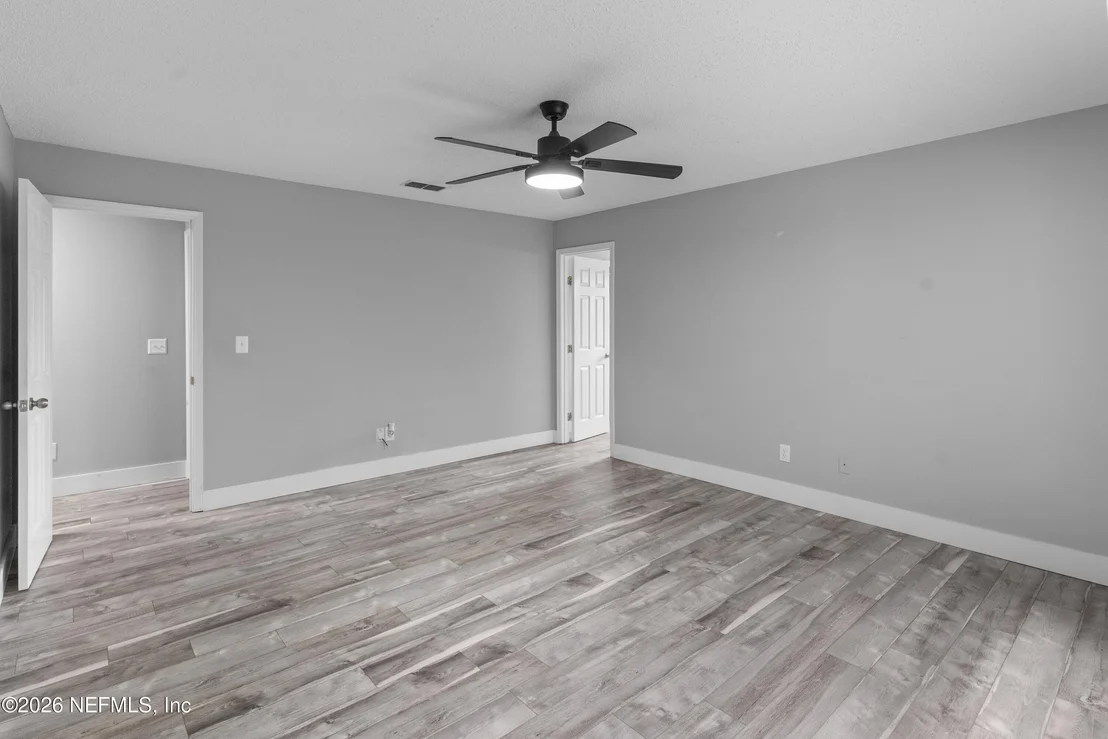 Photo of 7031 OAKRIDGE Loop