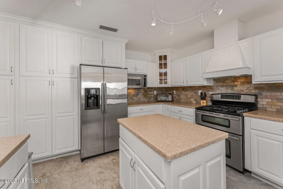 Photo of 1501 COUNTY ROAD 13 S