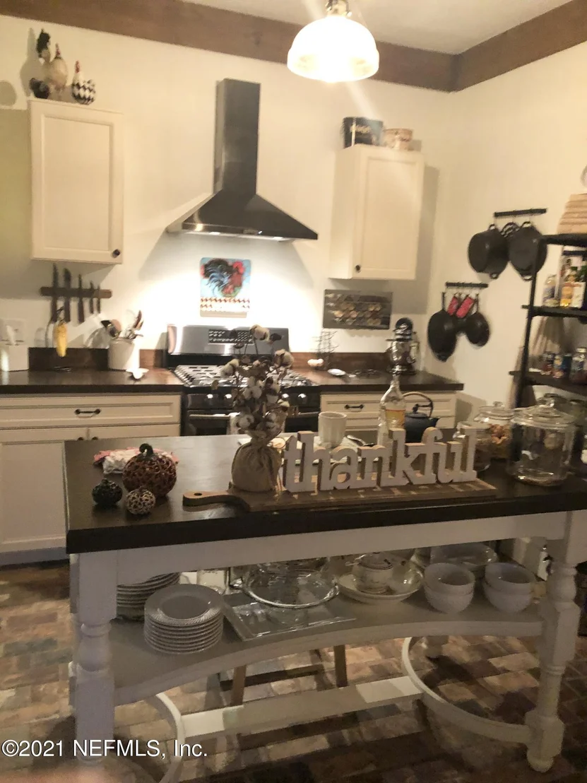 Photo of 692 FL-16