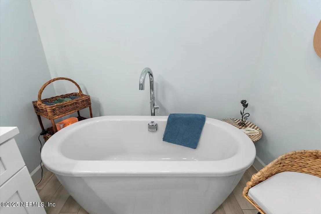 Photo of 175 OCEANVIEW Drive