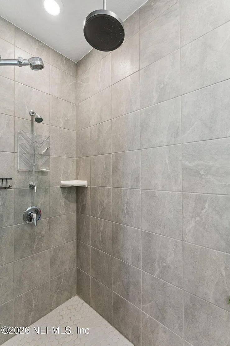 Photo of 120 OAKLEAF Way