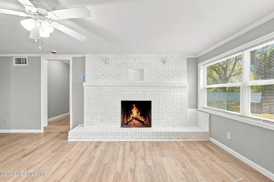 Photo of 3261 TIGER HOLE Road