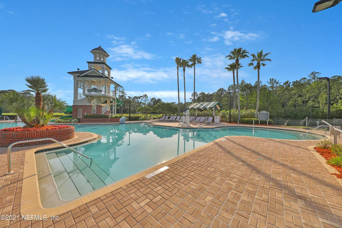 Photo of 1412 COURSE VIEW Drive