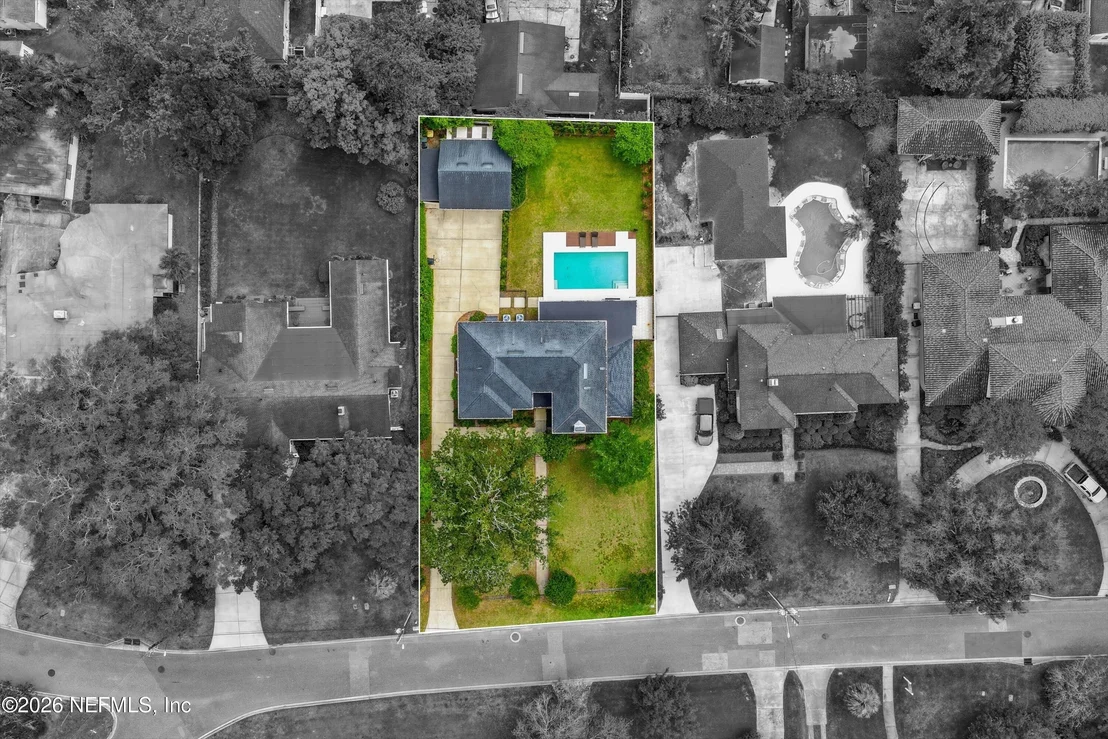 Photo of 1052 HOLLY Lane