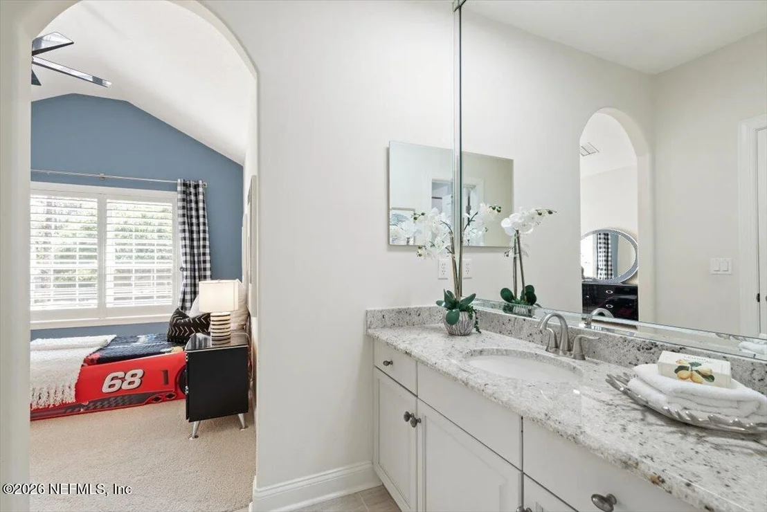 Photo of 240 ST JOHNS FOREST Boulevard