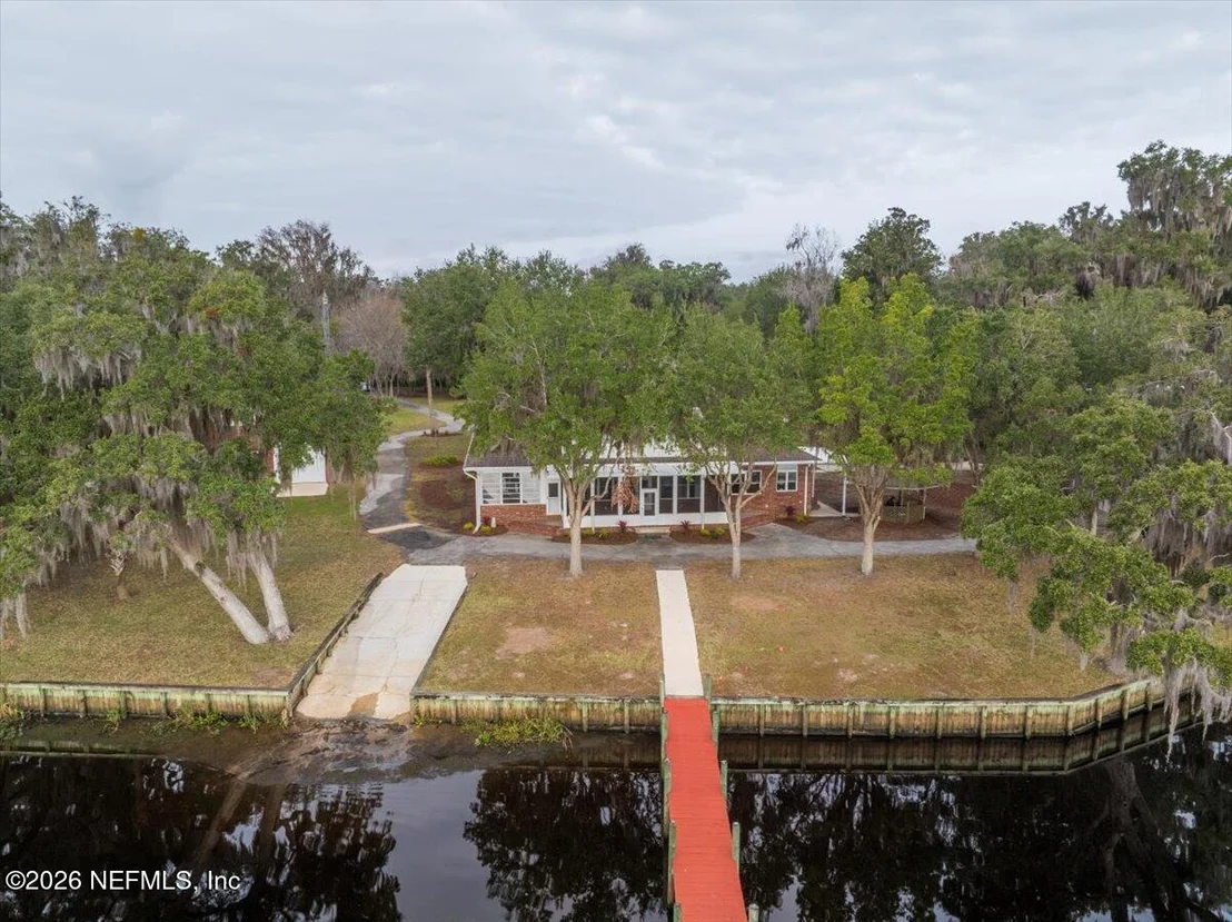 Photo of 533 W RIVER Road