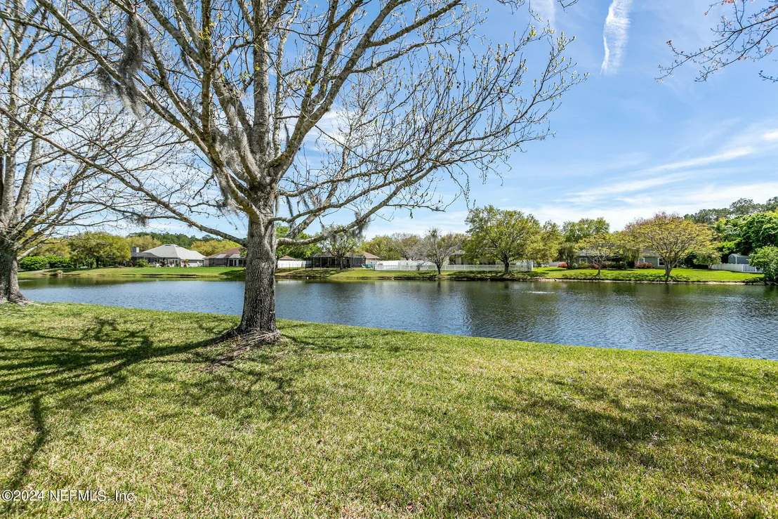Photo of 128 IVY LAKES Drive