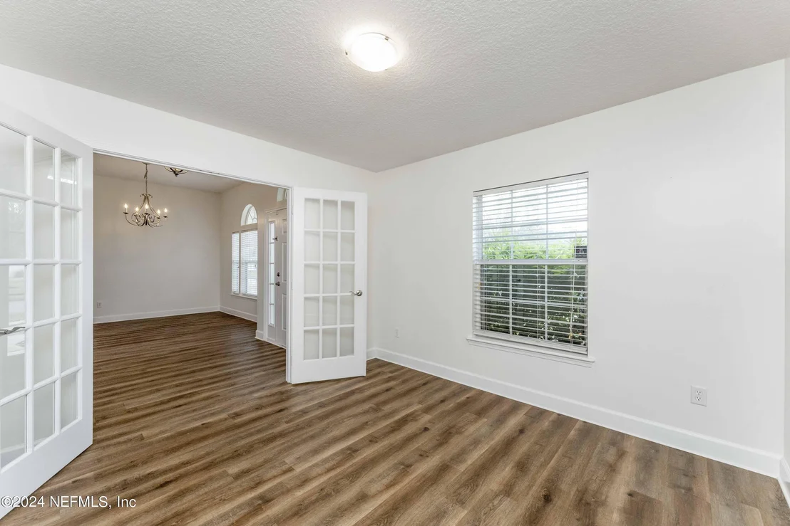 Photo of 393 SANWICK Drive