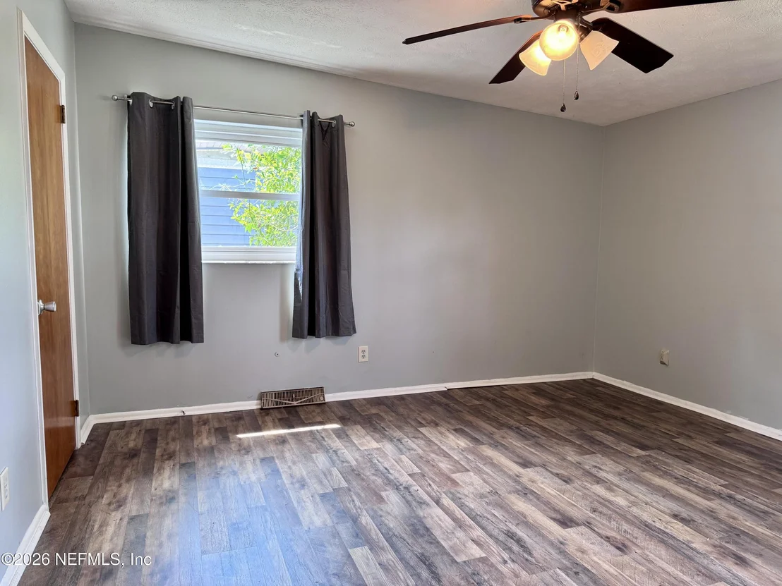 Photo of 5527 MAXINE Drive
