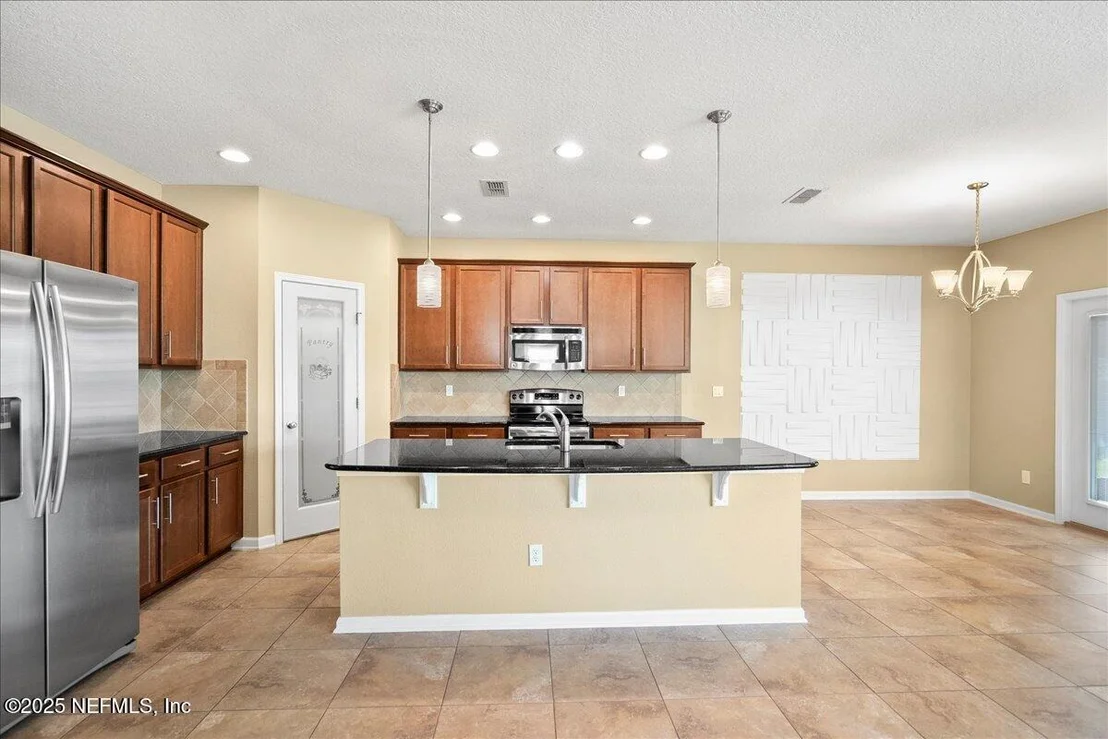 Photo of 529 DEERCROFT Lane