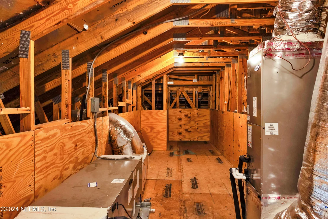 Photo of 10385 SILVERBROOK Trail