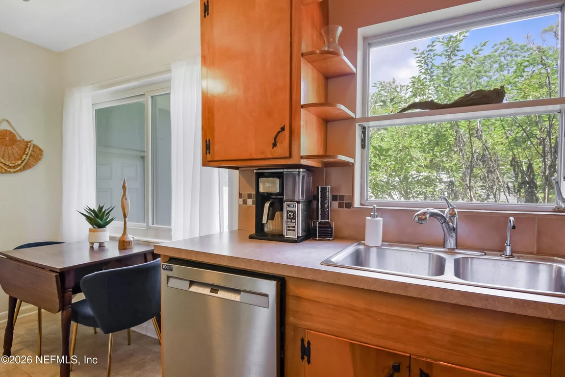 Photo of 244 RAVENSWOOD Drive