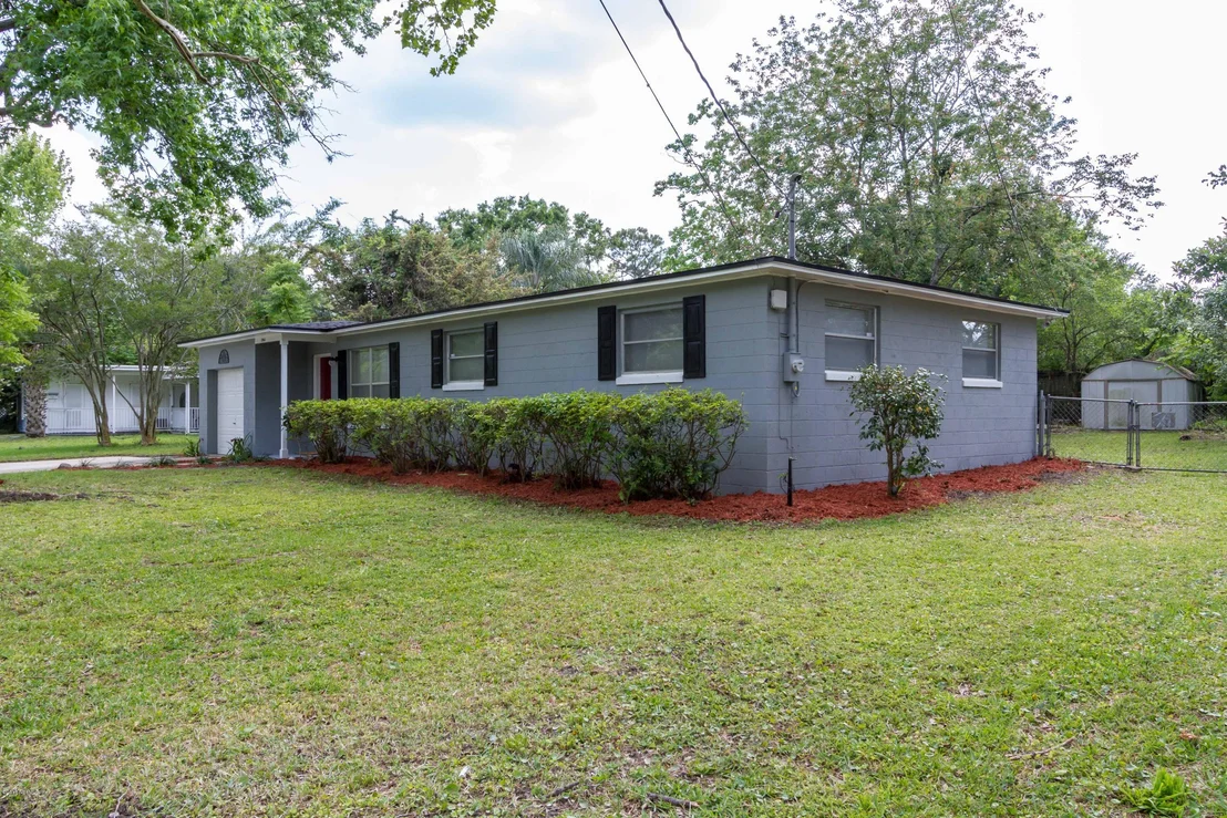 Photo of 1702 DIBBLE Circle E