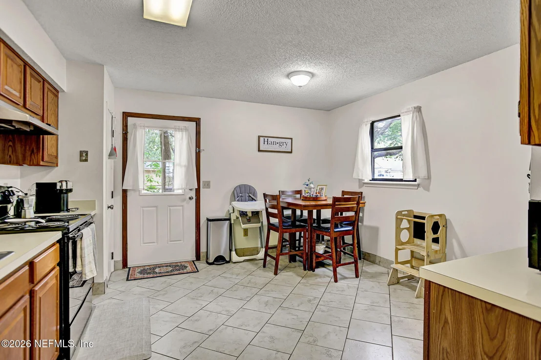 Photo of 12977 BEAUBIEN Road