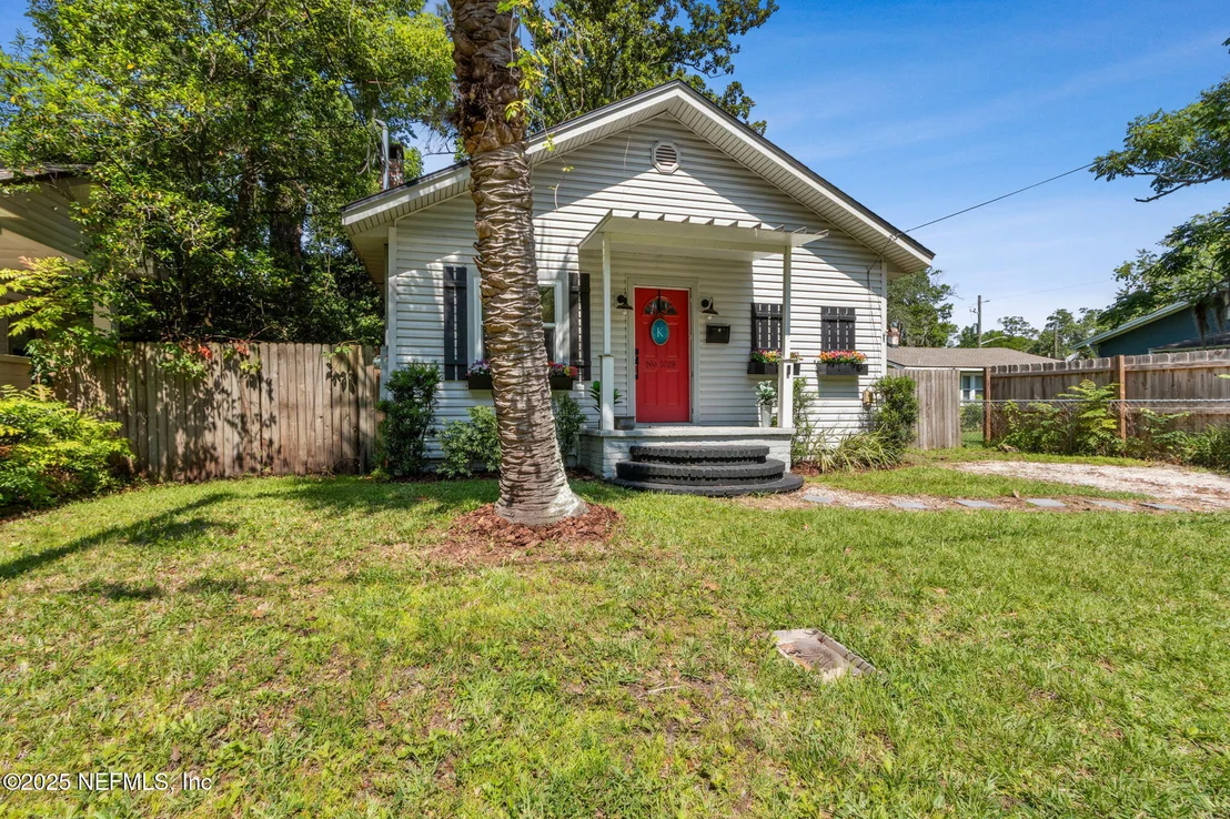 Photo of 1028 CONGLETON Terrace
