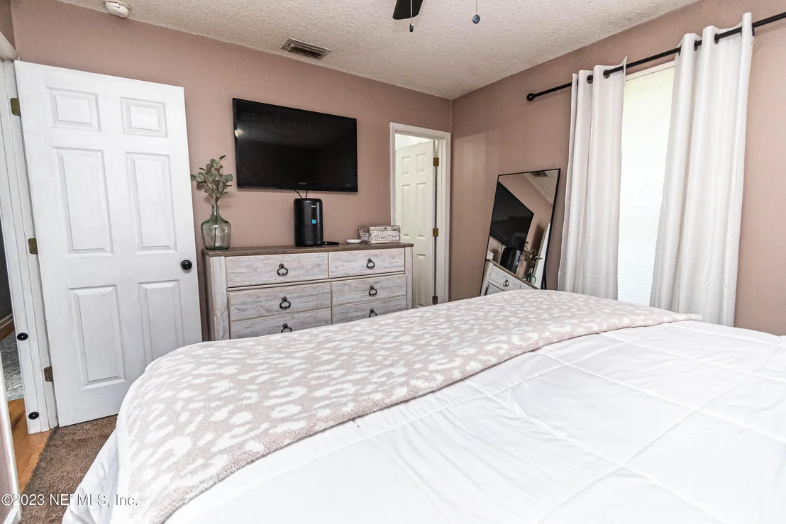Photo of 59 N NORTH Boulevard W